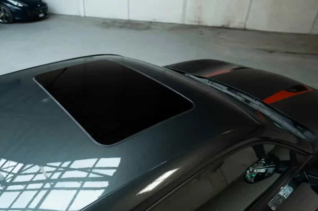 Chevrolet Camaro 6.2 V8 AT 50th Anniversary Edition 05/2017-photo-11