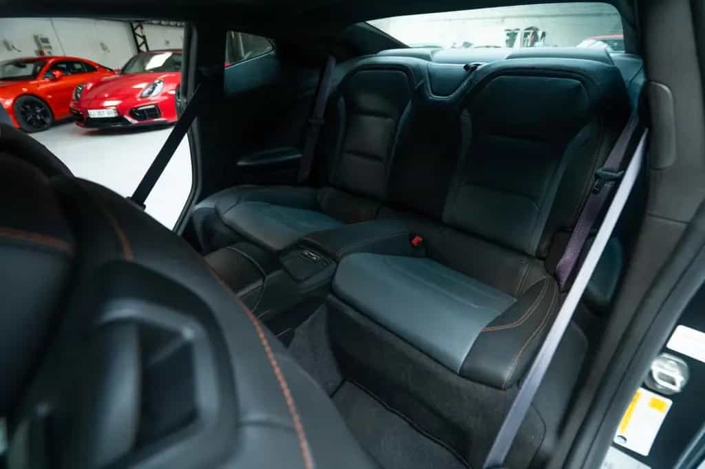 Chevrolet Camaro 6.2 V8 AT 50th Anniversary Edition 05/2017-photo-23