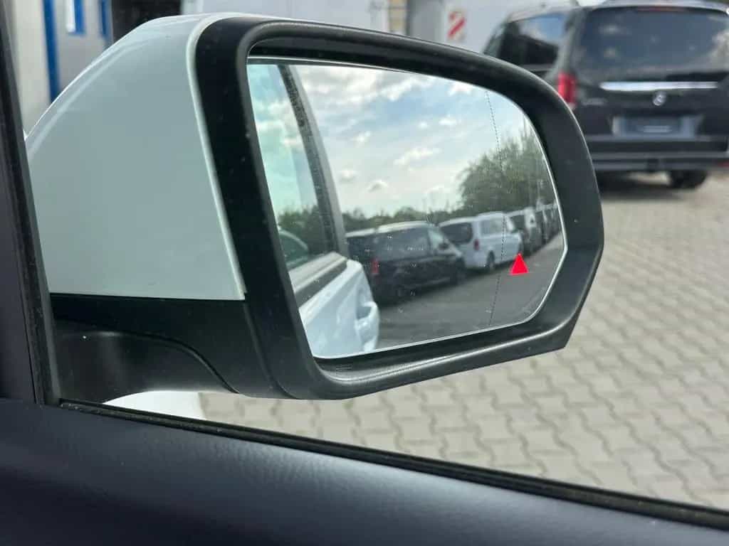 Mercedes-Benz V-Class 220 LANG 9G-TR WEBASTO NAVI MBUX KAMERA 7-SITZ 10/2020-photo-17