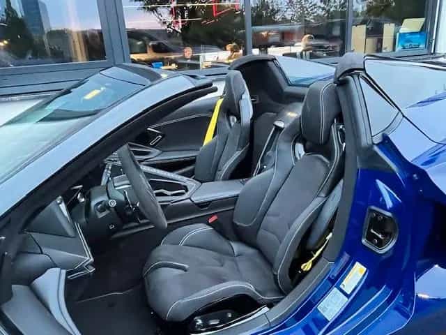 Corvette C8 Cabrio 3LT Europa Werkgarantie 04/2026-photo-13
