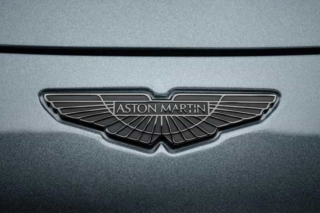 Aston Martin V12 Vantage Roadster TOP GEPFLEGT/CARBON SEAT 02/2023-photo-19