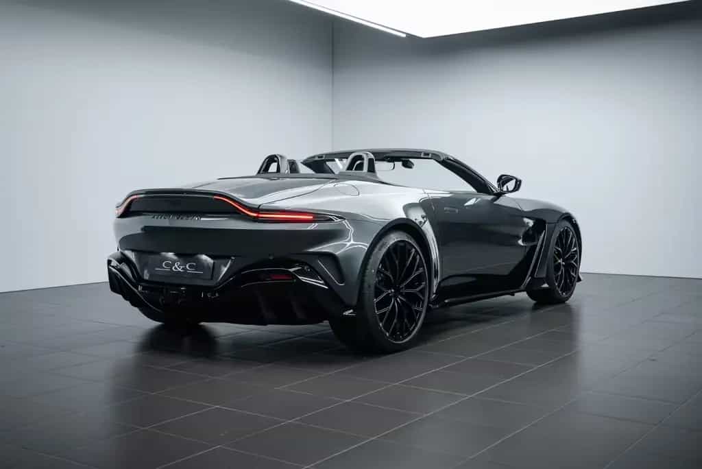 Aston Martin V12 Vantage Roadster TOP GEPFLEGT/CARBON SEAT 02/2023-photo-2
