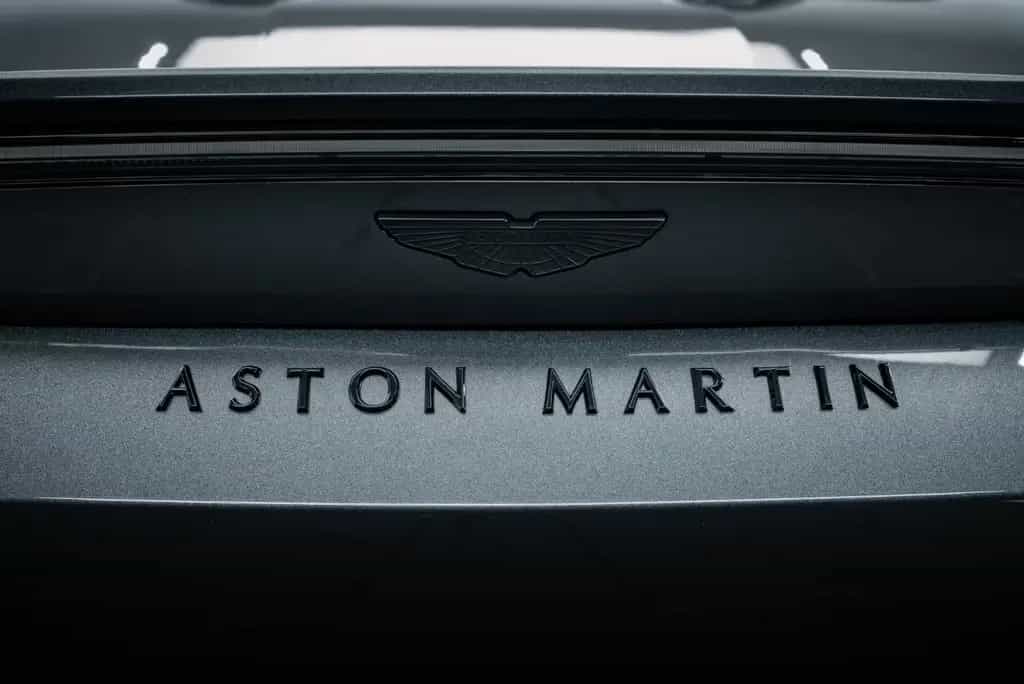 Aston Martin V12 Vantage Roadster TOP GEPFLEGT/CARBON SEAT 02/2023-photo-22