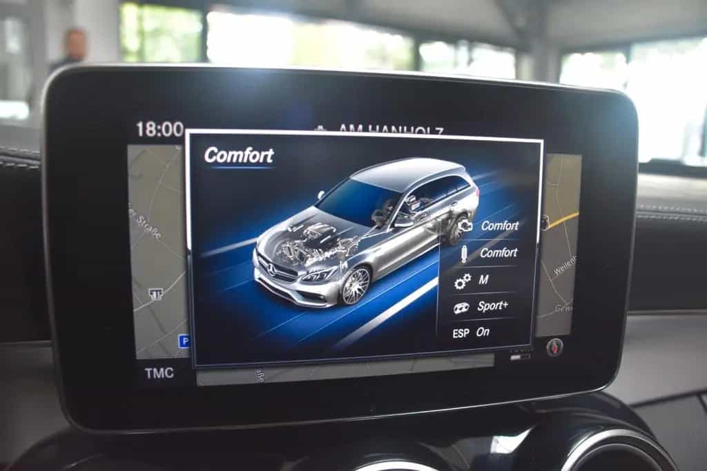 Mercedes-Benz C-Class 63 T-Modell AMG LED Pano Kamera Burmester 08/2016-photo-20