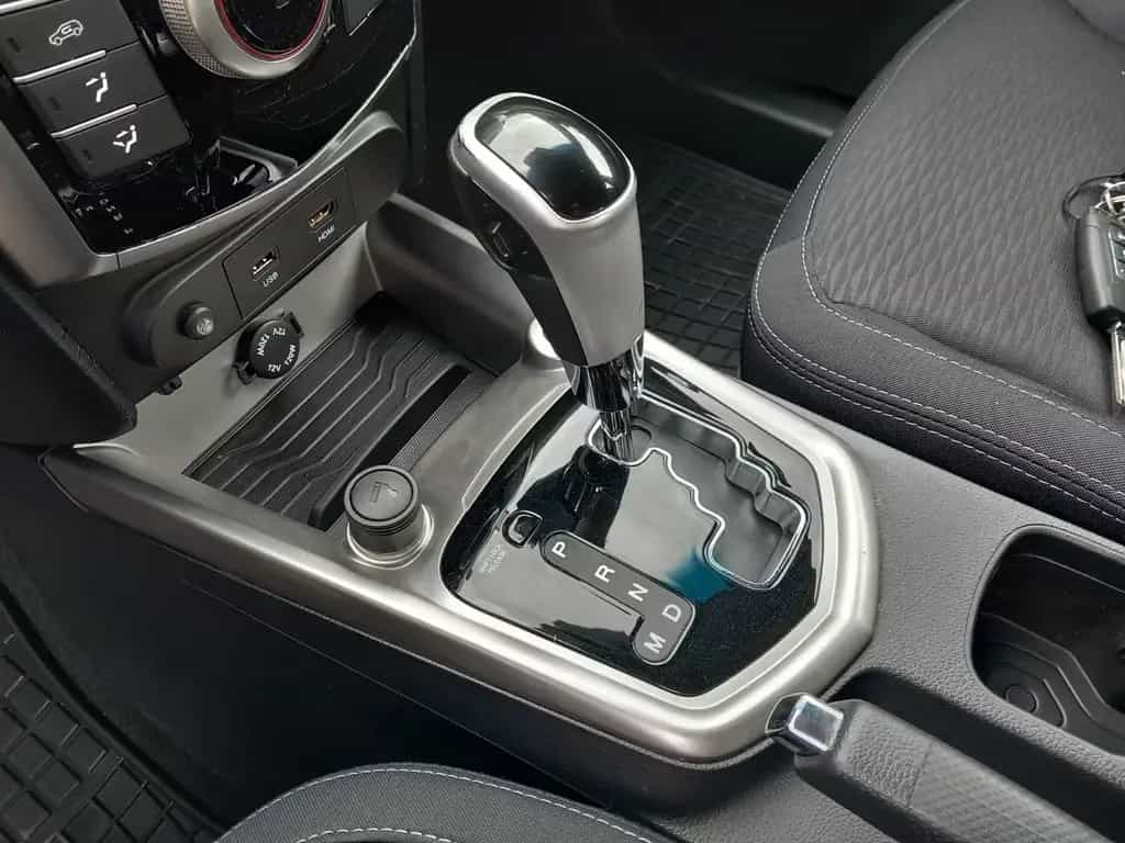 Ssangyong Tivoli 1.6 e-XDi 4WD AUTOMATIK,Kamera,Tempomat 11/2015-photo-10