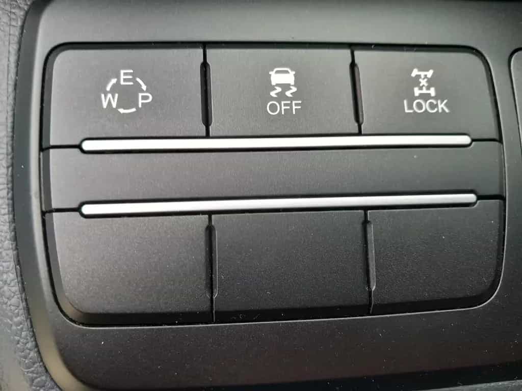Ssangyong Tivoli 1.6 e-XDi 4WD AUTOMATIK,Kamera,Tempomat 11/2015-photo-11