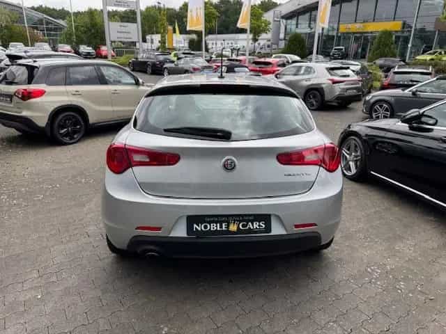 Alfa Romeo Giulietta Basis KLIMA NAVI 06/2021-photo-19