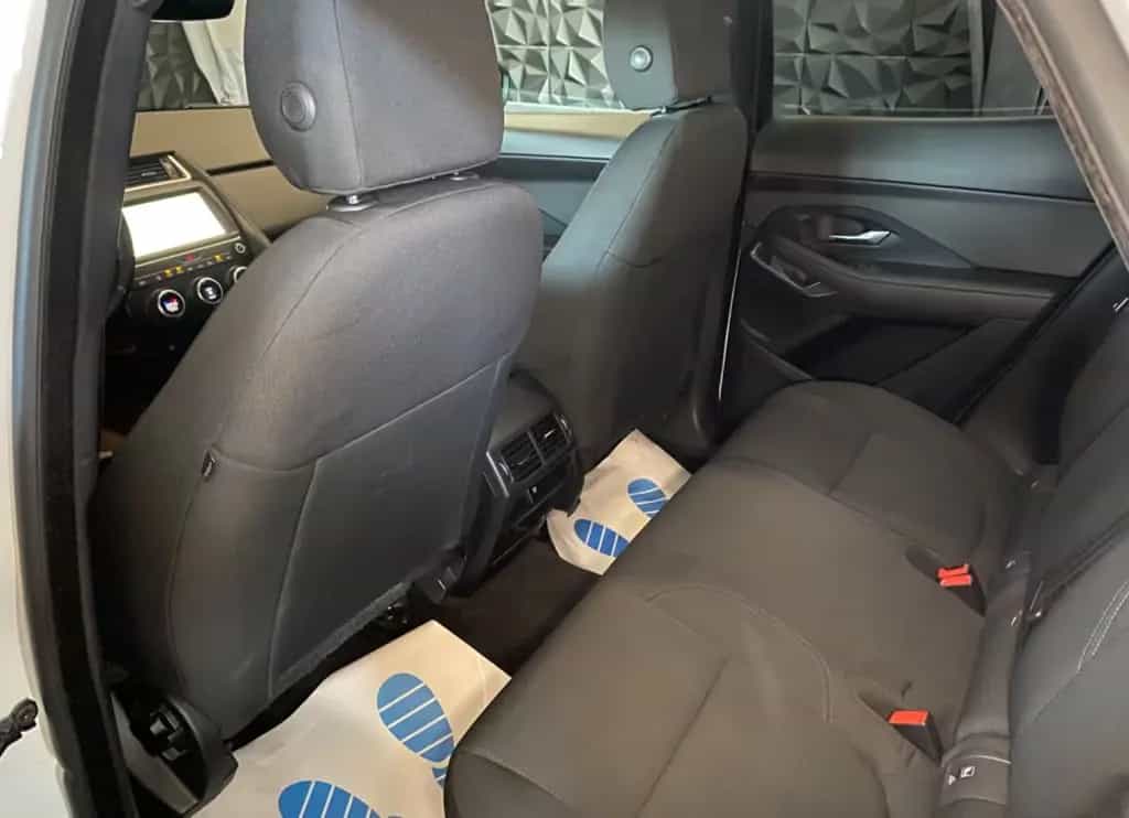 Jaguar E-Pace , AHK, Kamera, Navi, LED, TÜV neu 11/2018-photo-16
