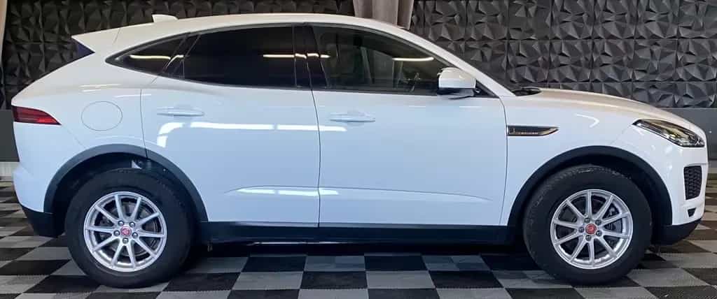 Jaguar E-Pace , AHK, Kamera, Navi, LED, TÜV neu 11/2018-photo-7