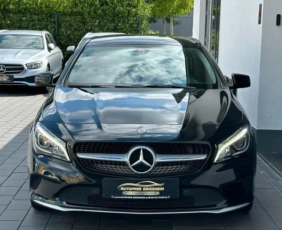 Mercedes-Benz CLA 180 Shooting Brake*7G-DCT*NAVI*KAMERA 08/2018-photo-1