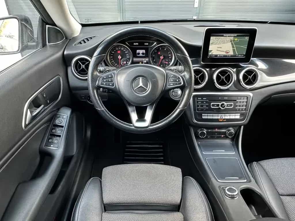 Mercedes-Benz CLA 180 Shooting Brake*7G-DCT*NAVI*KAMERA 08/2018-photo-11