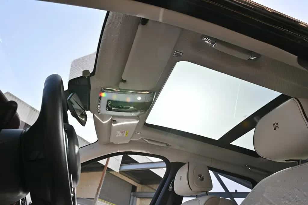 Rolls-Royce Cullinan /24"/Massage/HUD/360°/Panora/Garantie 09/2019-photo-11