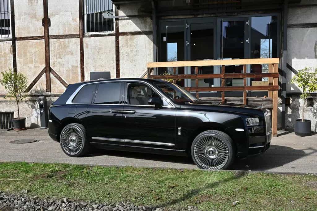 Rolls-Royce Cullinan /24"/Massage/HUD/360°/Panora/Garantie 09/2019-photo-20