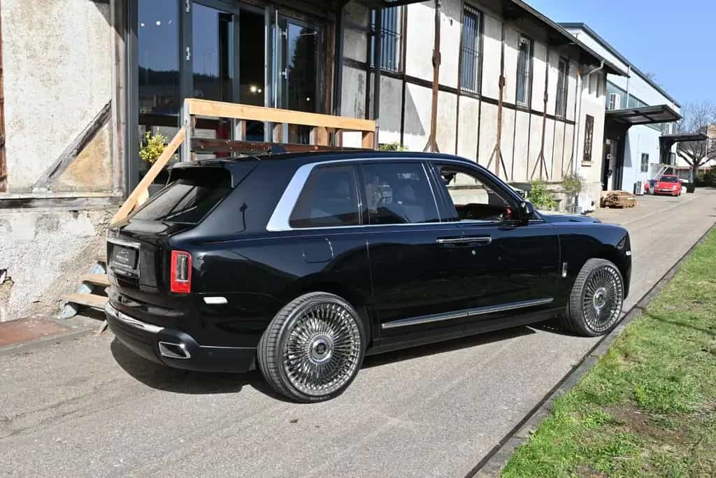 Rolls-Royce Cullinan /24"/Massage/HUD/360°/Panora/Garantie 09/2019-photo-4