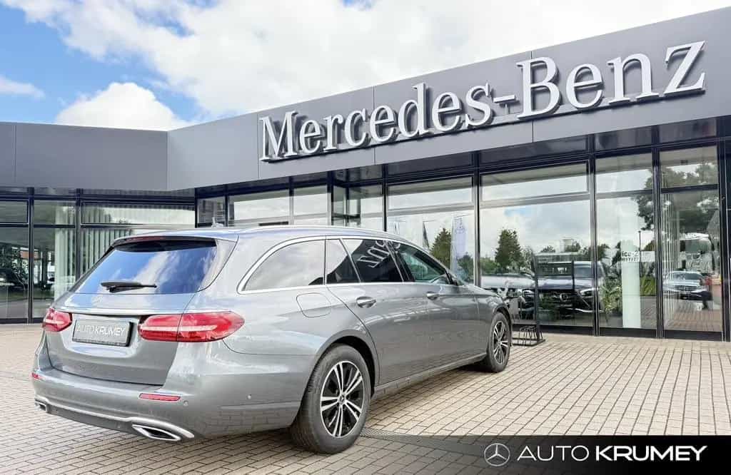Mercedes-Benz E-Class 220 d 4M T AVANTGARDE+LED+Spur+TotwinkelNavi 03/2022-photo-2
