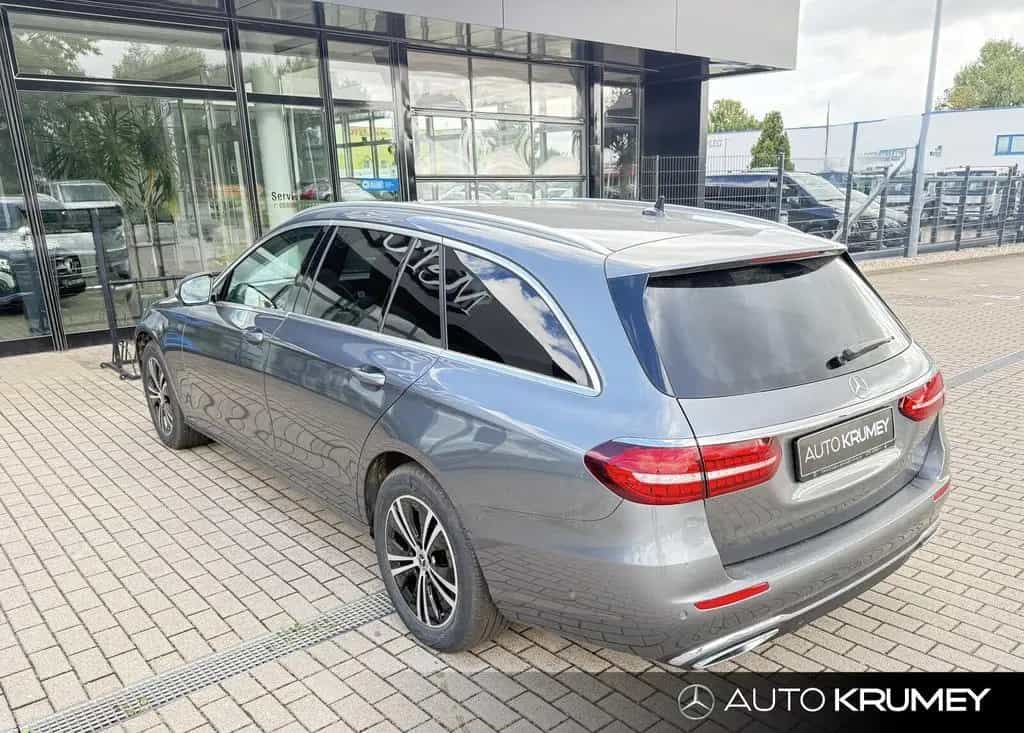 Mercedes-Benz E-Class 220 d 4M T AVANTGARDE+LED+Spur+TotwinkelNavi 03/2022-photo-3