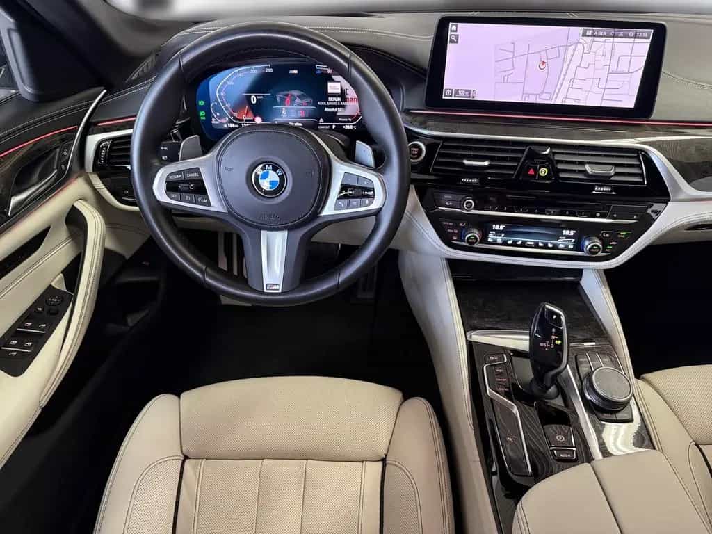 BMW 5 Series Sport*Laser*Navi*Kamera*HUD*LiveCockp 11/2021-photo-10