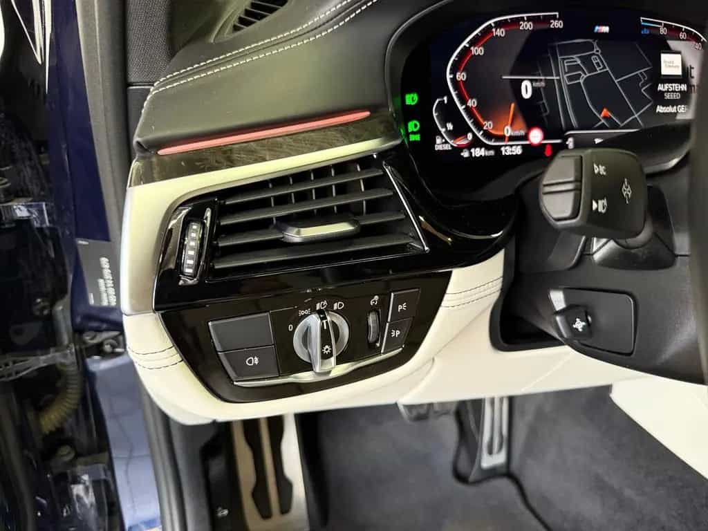 BMW 5 Series Sport*Laser*Navi*Kamera*HUD*LiveCockp 11/2021-photo-18