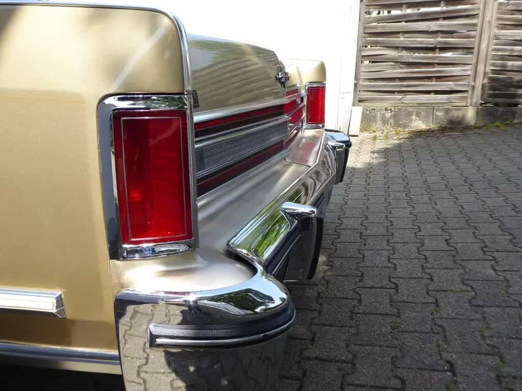 Lincoln Town Car 07/1979-photo-8
