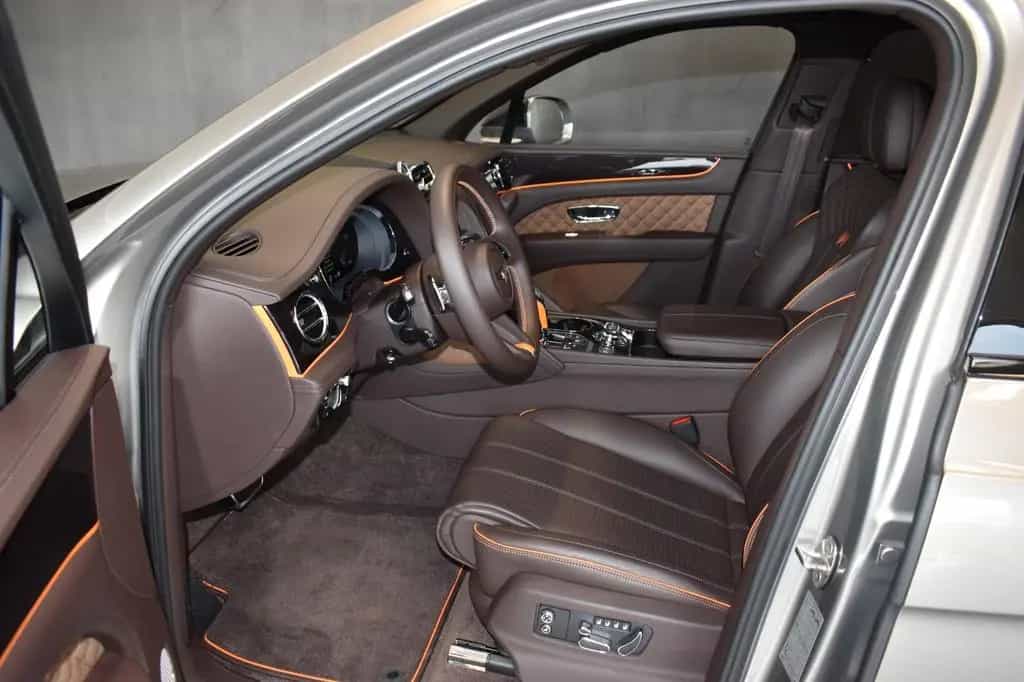 Bentley Bentayga 1/10 - Belgian Equestrian Collection - EDITION 09/2022-photo-10