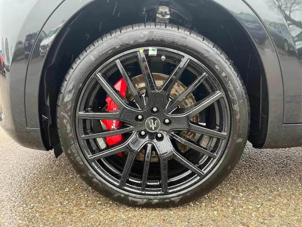 Maserati Levante Modena Ultima MY24 PANORAMADACH+360°-KAM 01/2024-photo-5