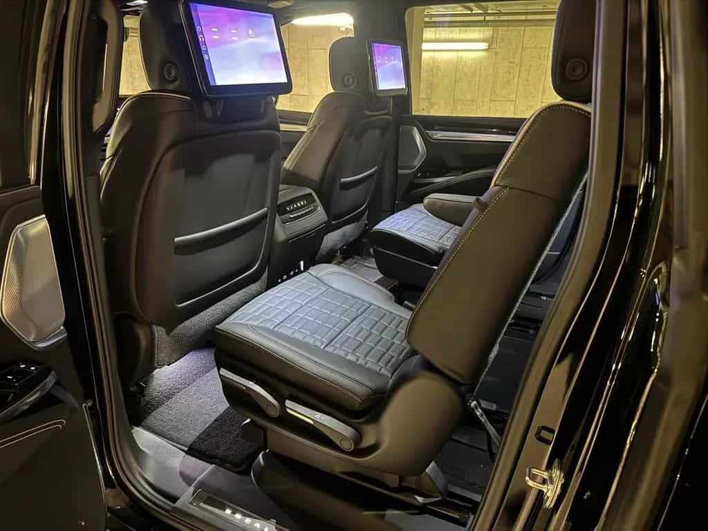 Cadillac Escalade ESV+SPORT+PLATINUM+6.2V8+EU+NEU null-photo-30