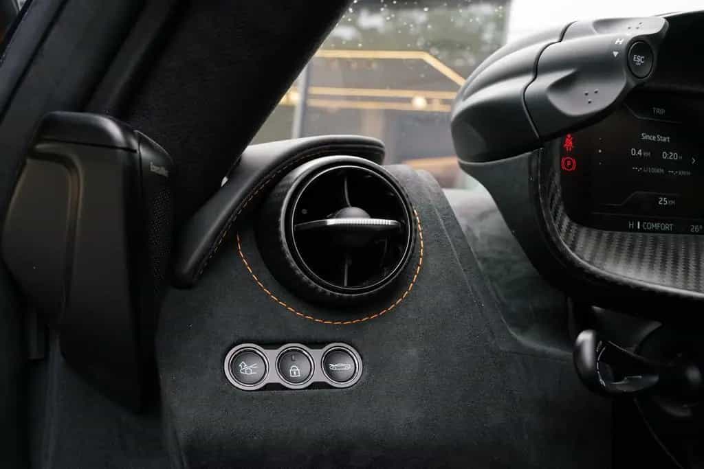 McLaren 750S Spider Performance I Lift I Black Pack 08/2025-photo-14