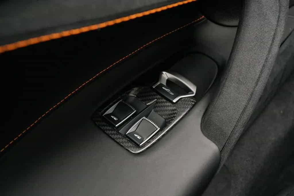 McLaren 750S Spider Performance I Lift I Black Pack 08/2025-photo-8
