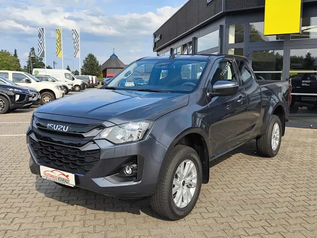 Isuzu D-Max Space Cab 4WD LS Autom. AHK Allwetterreife null-photo-0