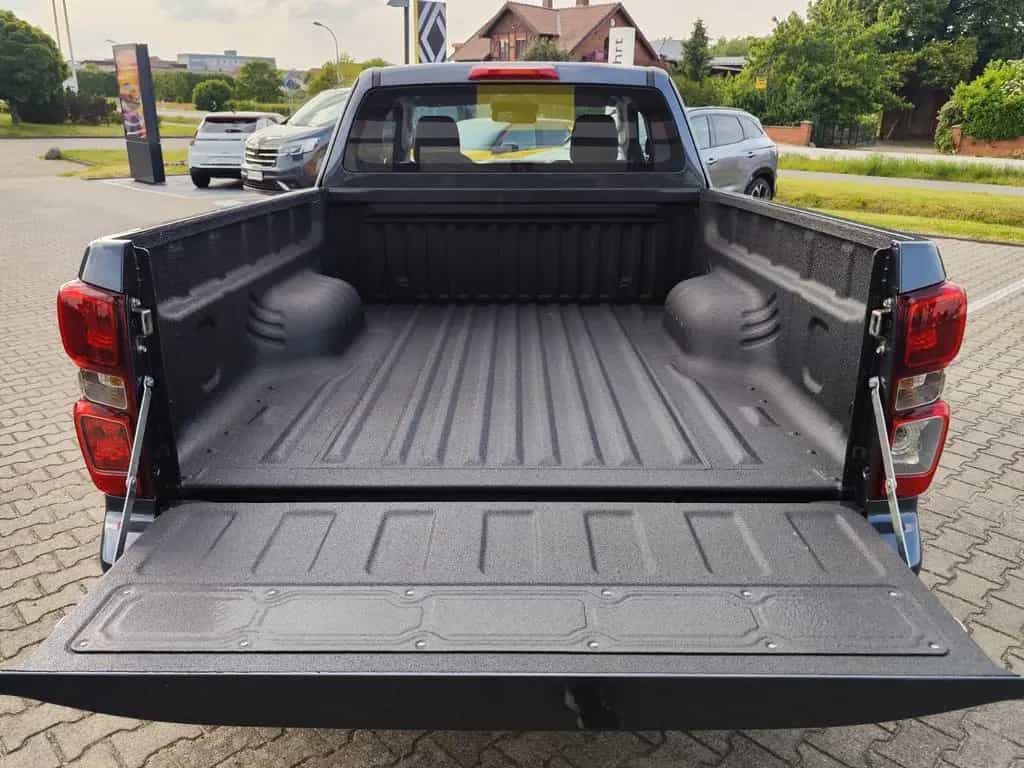 Isuzu D-Max Space Cab 4WD LS Autom. AHK Allwetterreife null-photo-5