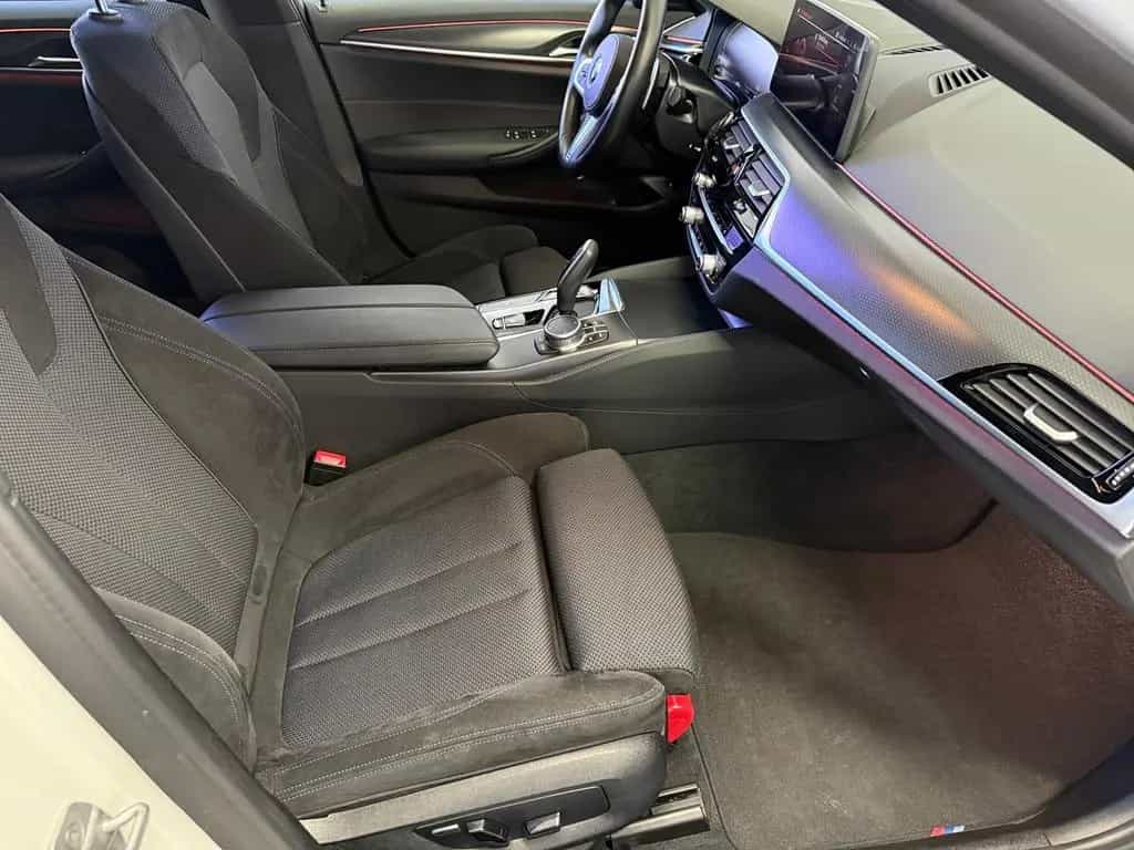 BMW 520 dTxDrive*M Sport*A.LED*Navi*Kamera*AHK*HiFi* 10/2020-photo-18