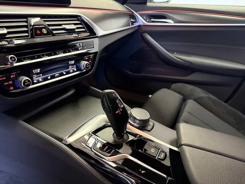 BMW 520 dTxDrive*M Sport*A.LED*Navi*Kamera*AHK*HiFi* 10/2020-photo-19