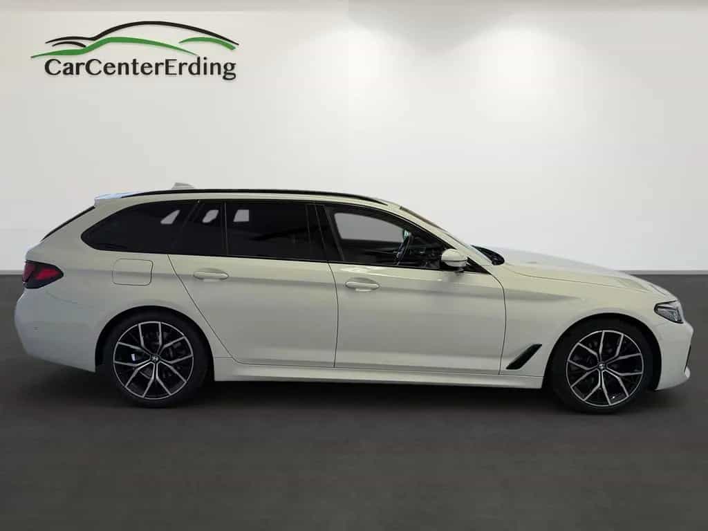 BMW 520 dTxDrive*M Sport*A.LED*Navi*Kamera*AHK*HiFi* 10/2020-photo-2