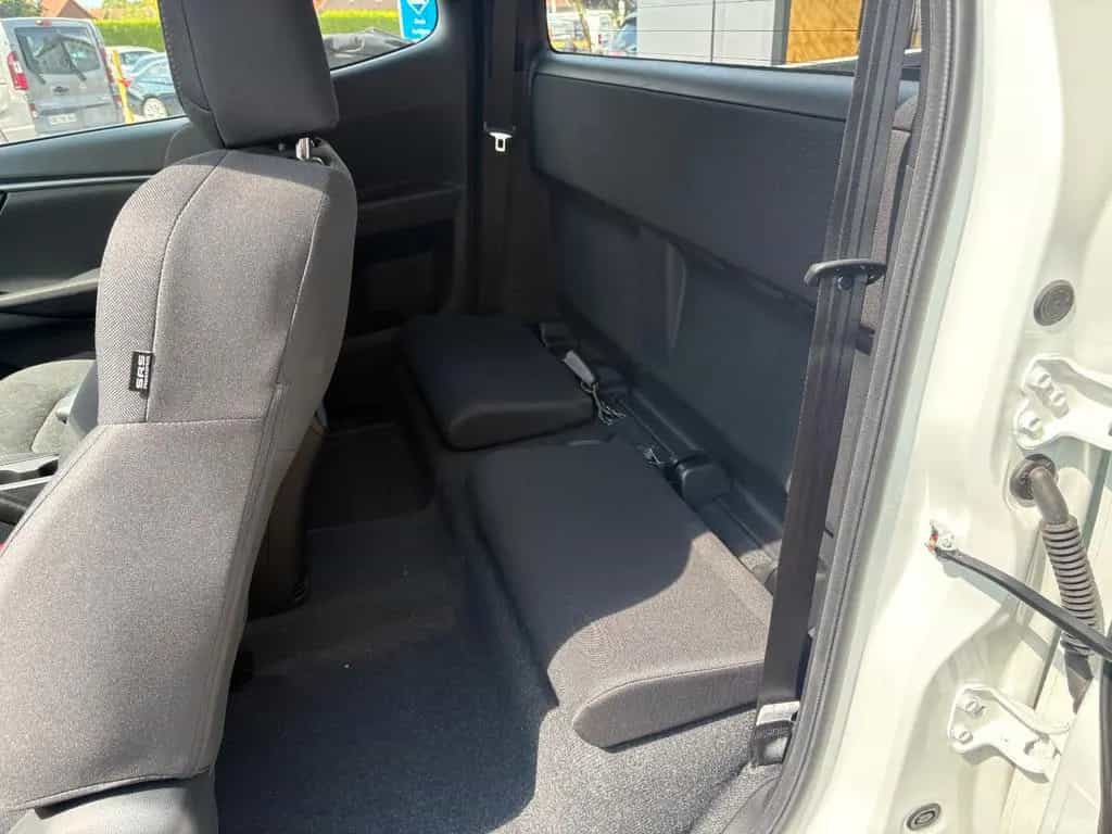 Isuzu D-Max Space Cab LS null-photo-6