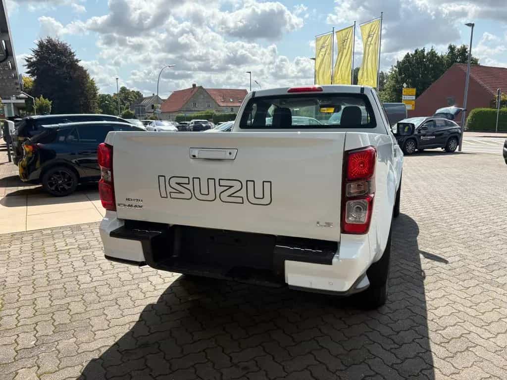 Isuzu D-Max Space Cab LS null-photo-8
