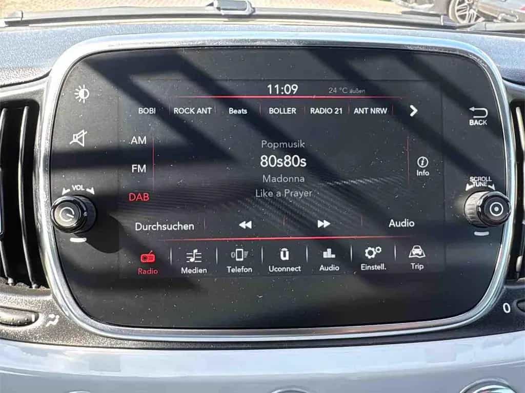 Abarth 595 PDC DAB+ 17" LM Android CarPlay 02/2022-photo-8