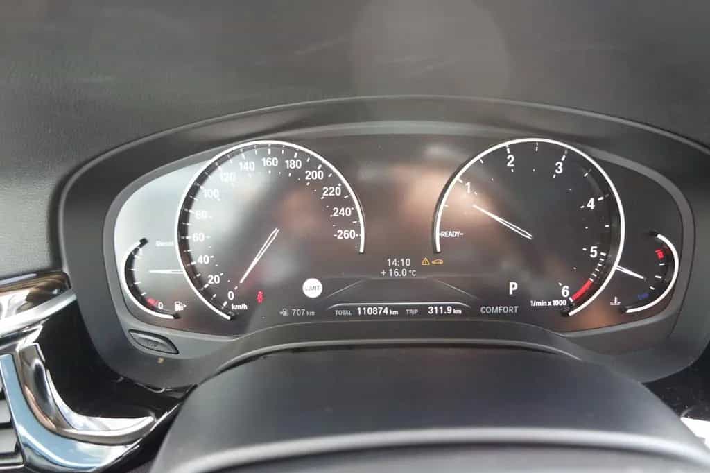 BMW 5 Series 520 Baureihe 5 Touring 520 d Sport Line 11/2018-photo-11