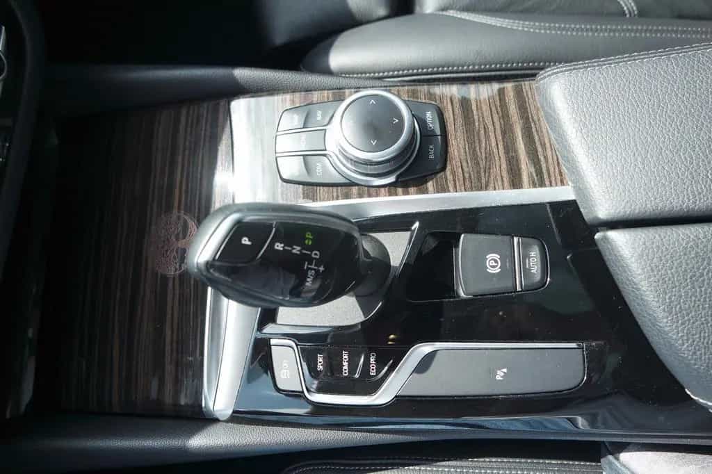 BMW 5 Series 520 Baureihe 5 Touring 520 d Sport Line 11/2018-photo-13