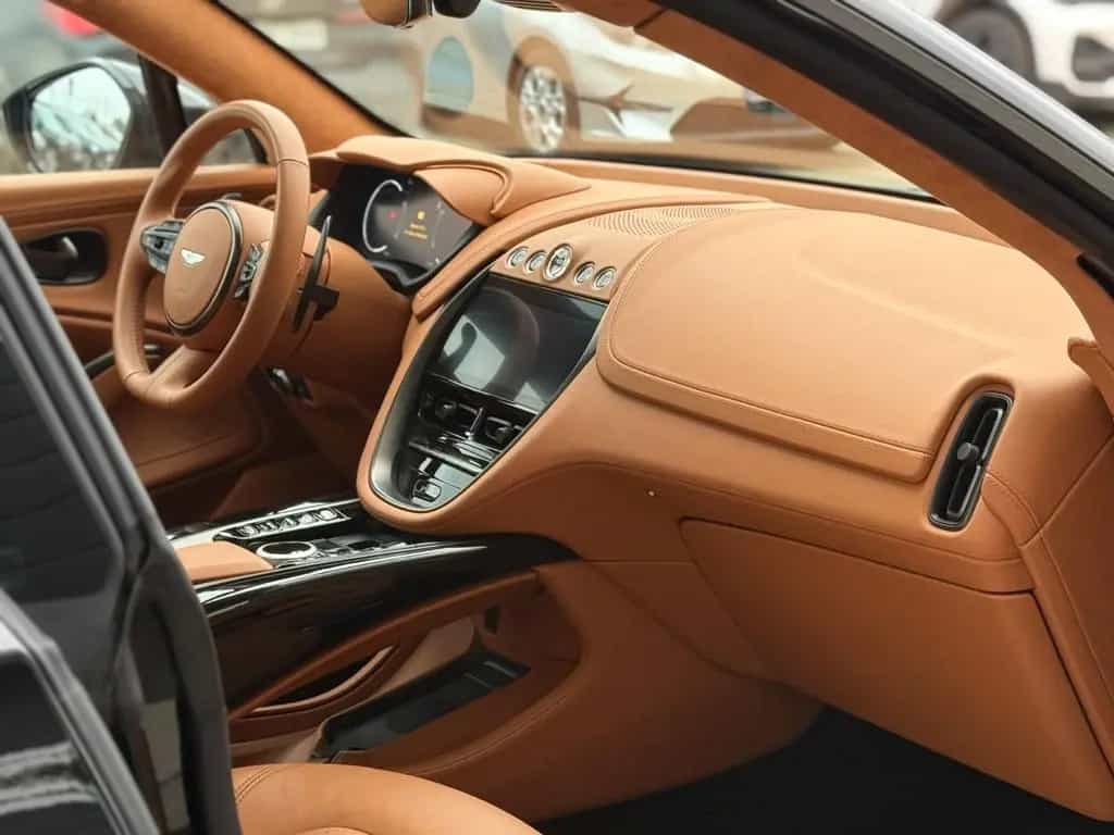 Aston Martin DBX 4.0 V8 09/2022-photo-13