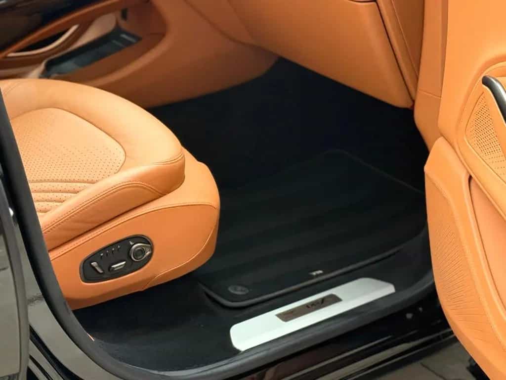 Aston Martin DBX 4.0 V8 09/2022-photo-14
