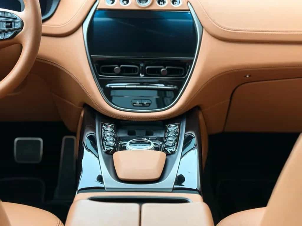 Aston Martin DBX 4.0 V8 09/2022-photo-6