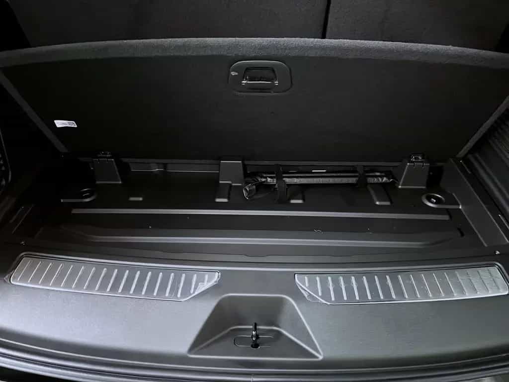 GMC Yukon Denali 6,2L V8 4-Sitzer 02/2025-photo-16