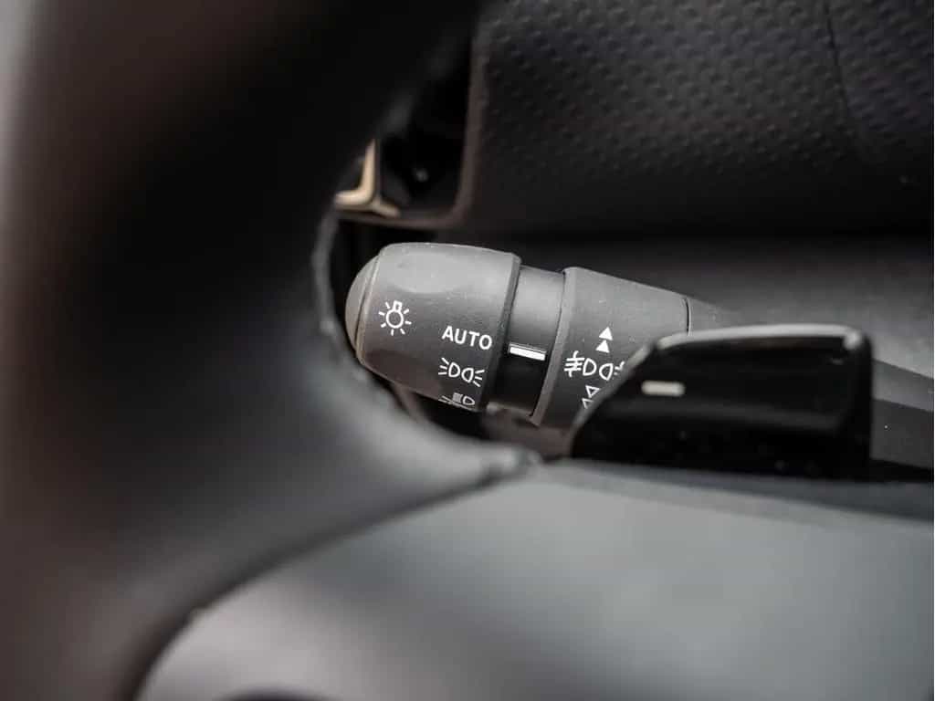 Citroën C4 Lim. 1.2 Max PDC SHZ KAMERA NAVI ACC HUD LED 01/2024-photo-19