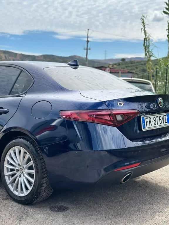 Alfa Romeo Giulia 2.2 Turbodiesel 180 CV AT8 AWD 08/2018-photo-2