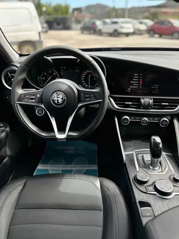 Alfa Romeo Giulia 2.2 Turbodiesel 180 CV AT8 AWD 08/2018-photo-7