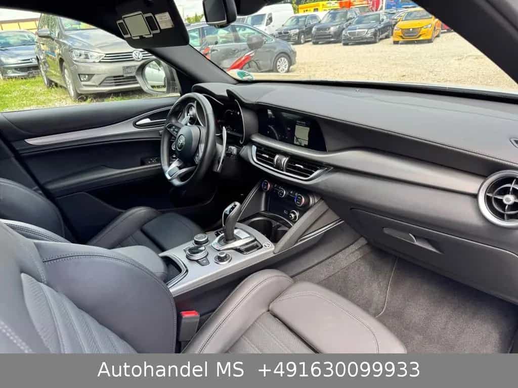 Alfa Romeo Stelvio Veloce Q4 05/2024-photo-15