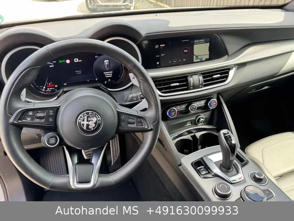 Alfa Romeo Stelvio Veloce Q4 05/2024-photo-17