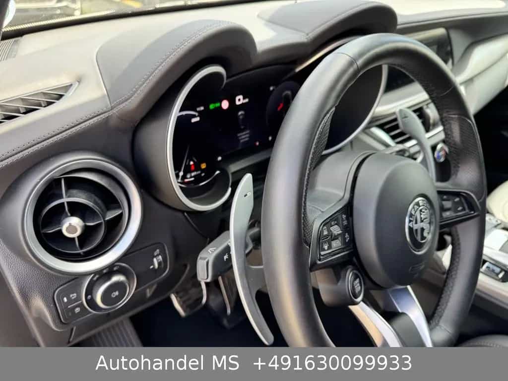 Alfa Romeo Stelvio Veloce Q4 05/2024-photo-18