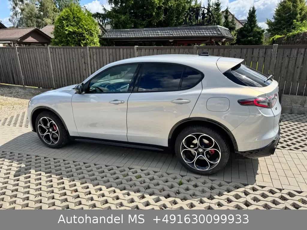 Alfa Romeo Stelvio Veloce Q4 05/2024-photo-8