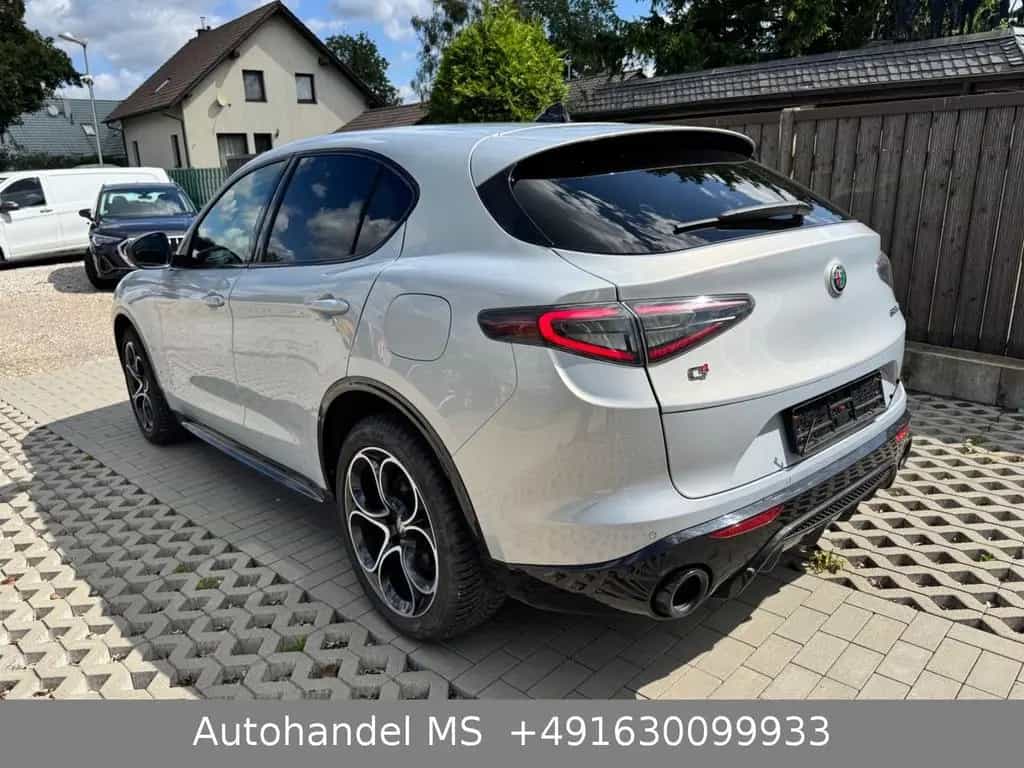 Alfa Romeo Stelvio Veloce Q4 05/2024-photo-9